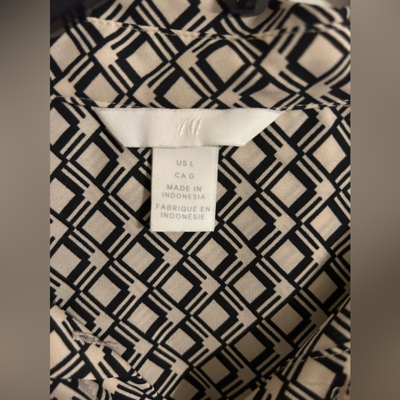 Top - Picture 2 of 3